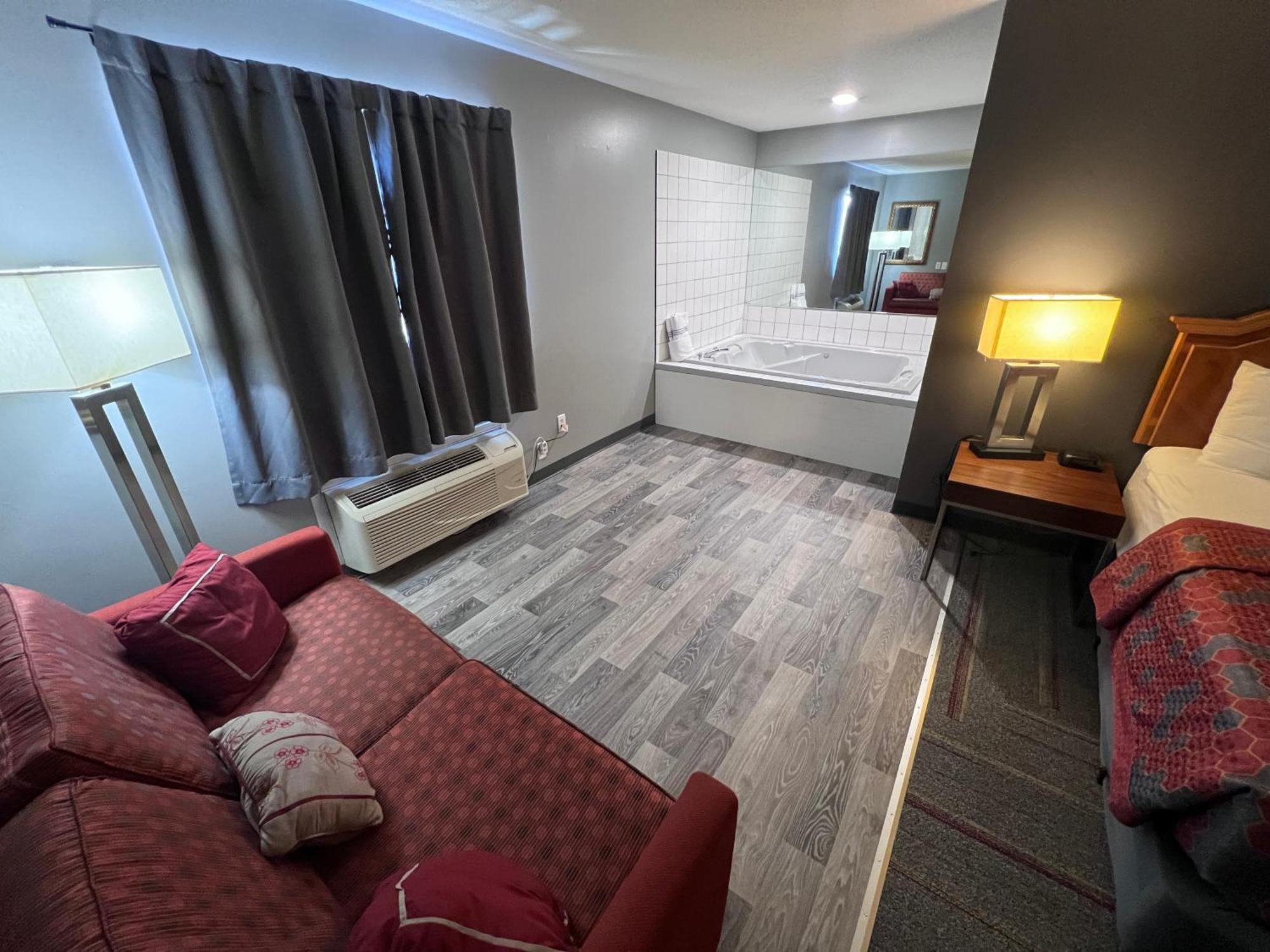 American Inn And Suites Ionia Экстерьер фото