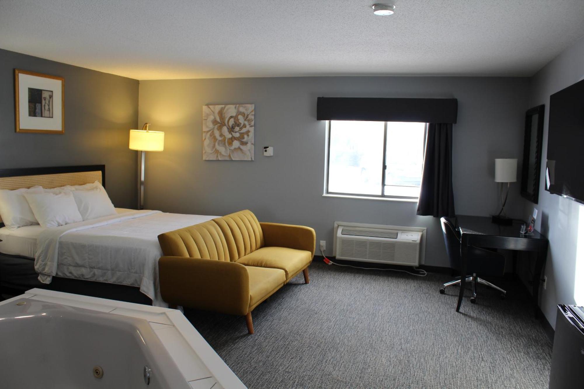American Inn And Suites Ionia Экстерьер фото