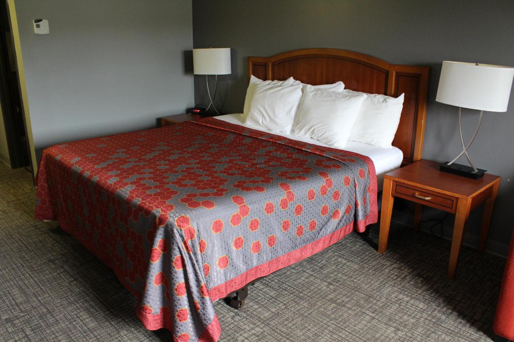 American Inn And Suites Ionia Экстерьер фото